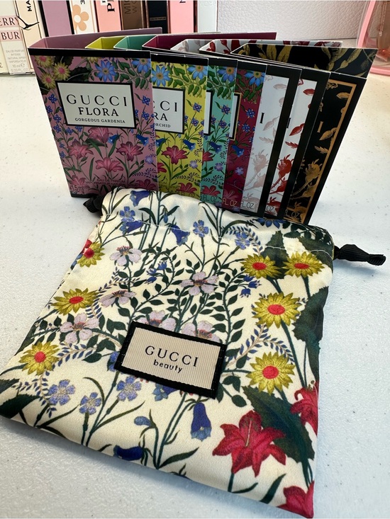 Gucci Other - Gucci Floral Beauty Gift Set with Multicolor Floral Pouch